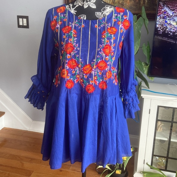 Embroidered tunic - Picture 3 of 15